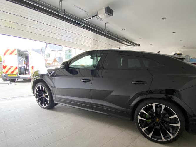 Business listing image