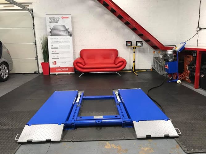 Business listing image