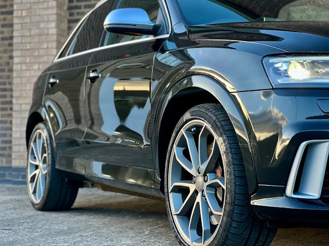 Business listing image